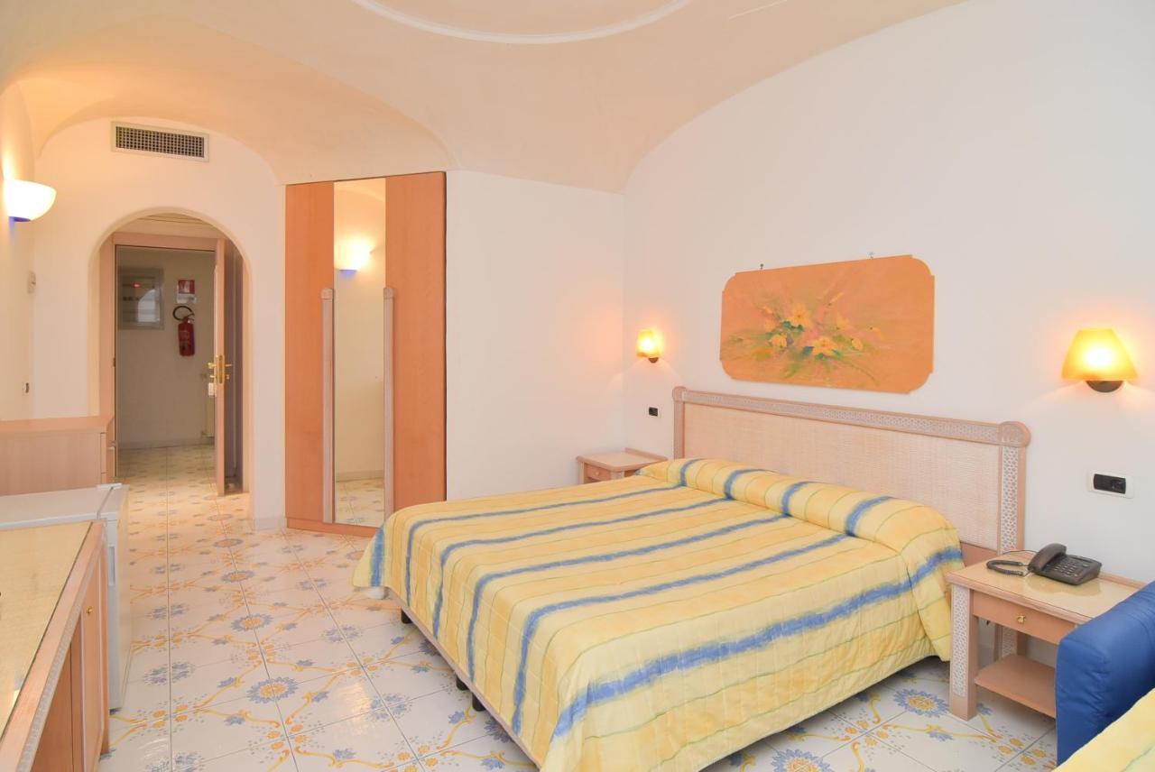 Hotel Terme Oriente - Beach & Spa Ischia Zewnętrze zdjęcie